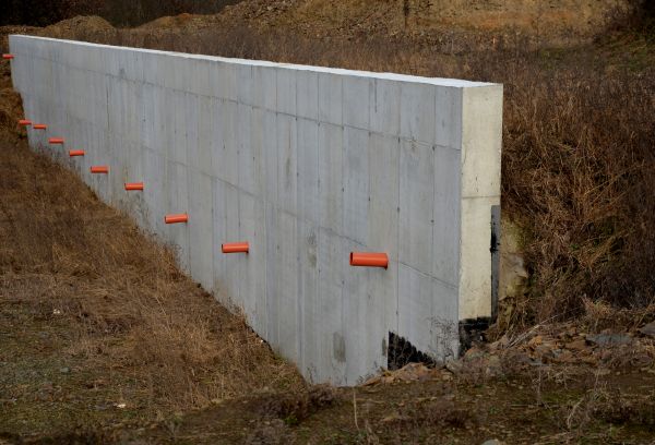 Cost of Hillside Drainage Installation in Edison